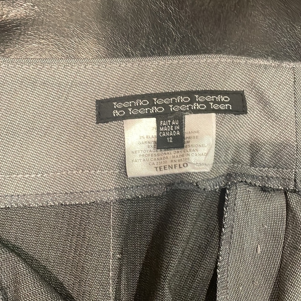 Never worn grey Teenflo so 12 classic pant suit - Picture 3 of 4